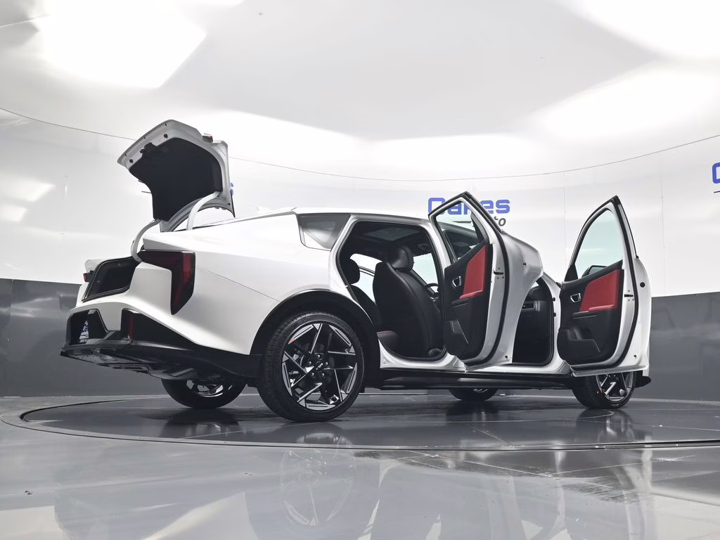 2026 Snow White Pearl Kia K4 GT-Line FWD Sedan