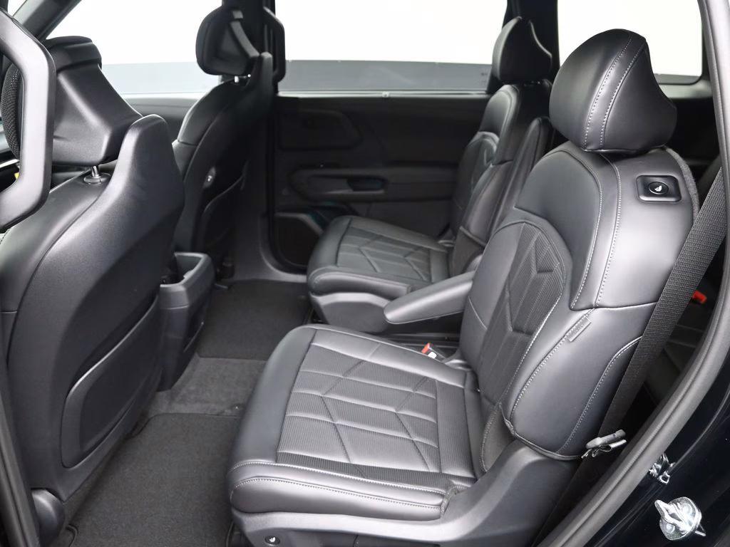 2027 Ebony Black Kia Telluride Hybrid X-Line SX AWD SUV