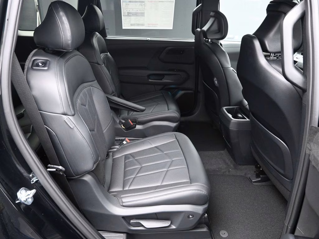 2027 Ebony Black Kia Telluride Hybrid X-Line SX AWD SUV