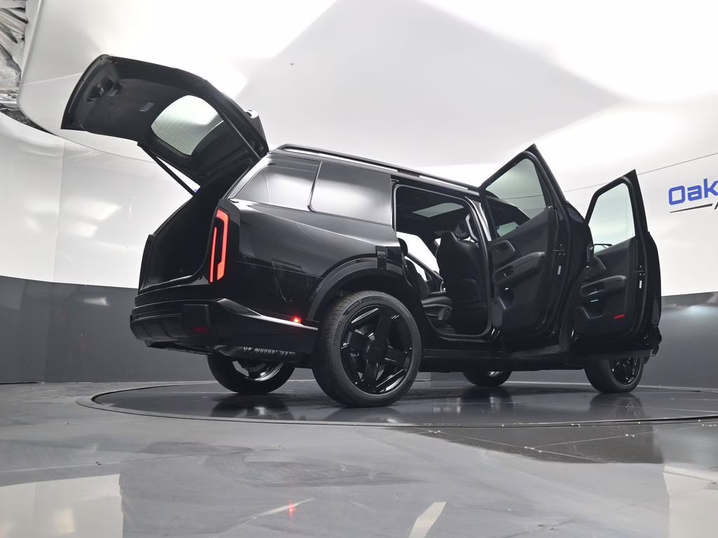 2027 Ebony Black Kia Telluride Hybrid X-Line SX AWD SUV