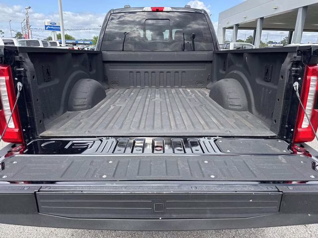 2023 Black Metallic Ford Super Duty F-250 SRW Lariat 4X4 Truck