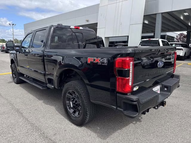 2023 Black Metallic Ford Super Duty F-250 SRW Lariat 4X4 Truck