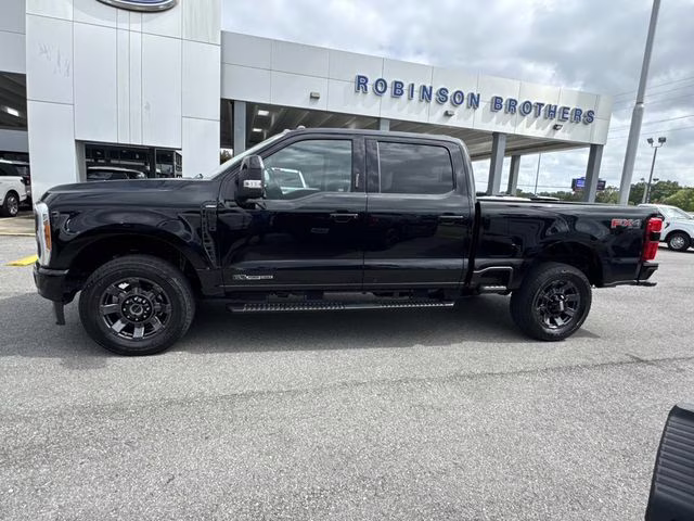 2023 Black Metallic Ford Super Duty F-250 SRW Lariat 4X4 Truck