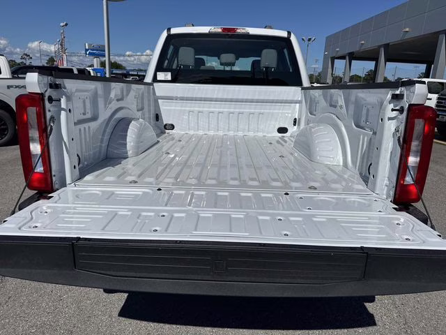 2026 Oxford White Ford Super Duty F-250 SRW 4X4 Truck