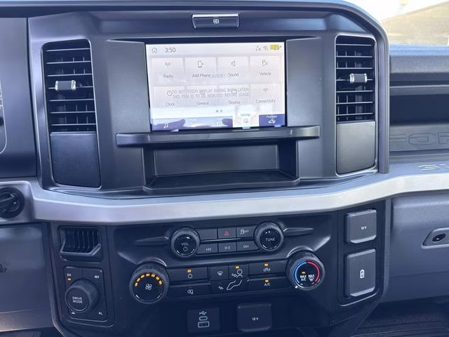 2026 Oxford White Ford Super Duty F-250 SRW 4X4 Truck