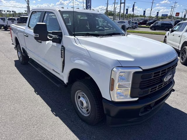2026 Oxford White Ford Super Duty F-250 SRW 4X4 Truck