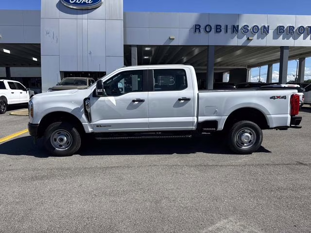 2026 Oxford White Ford Super Duty F-250 SRW 4X4 Truck