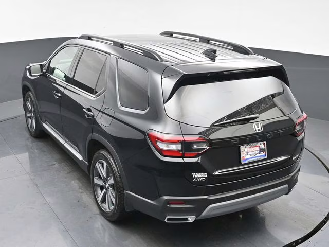 2025 Crystal Black Pearl Honda Pilot Elite AWD SUV