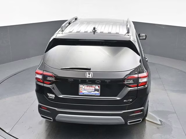 2025 Crystal Black Pearl Honda Pilot Elite AWD SUV