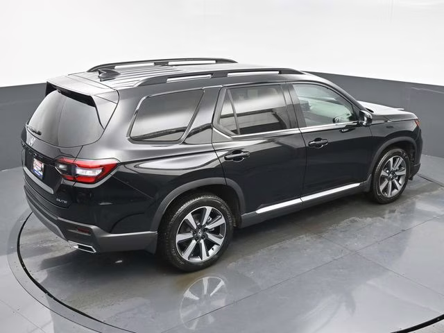 2025 Crystal Black Pearl Honda Pilot Elite AWD SUV