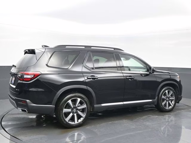 2025 Crystal Black Pearl Honda Pilot Elite AWD SUV
