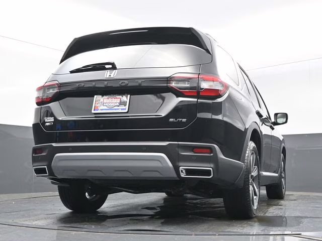 2025 Crystal Black Pearl Honda Pilot Elite AWD SUV