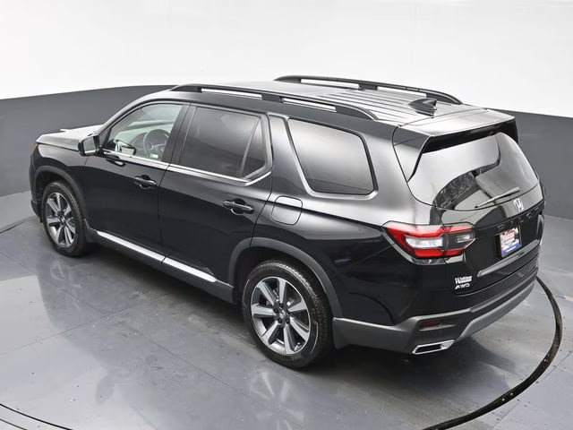 2025 Crystal Black Pearl Honda Pilot Elite AWD SUV