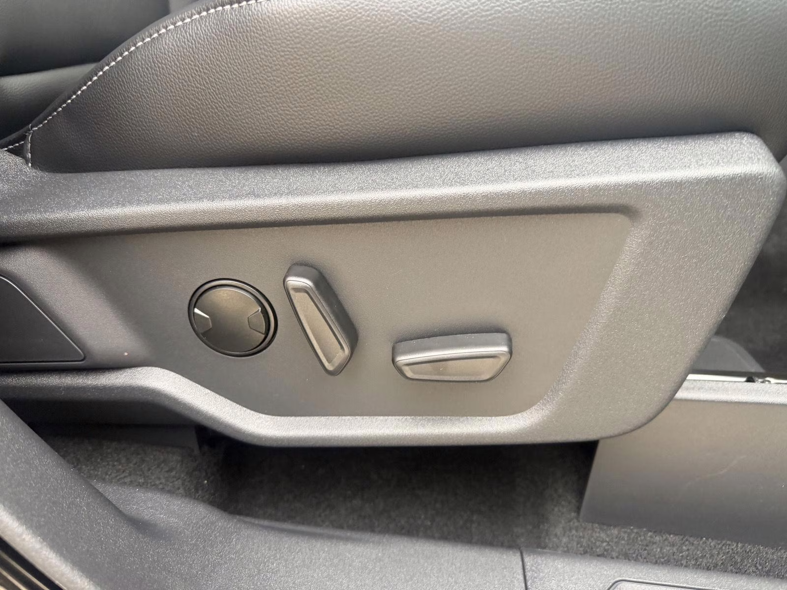 2026 Shadow Black Ford Bronco Outer Banks 4X4 SUV