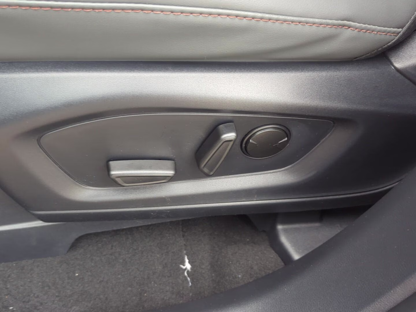 2026 Carbonized Gray Metallic Ford Explorer Active 4X4 SUV