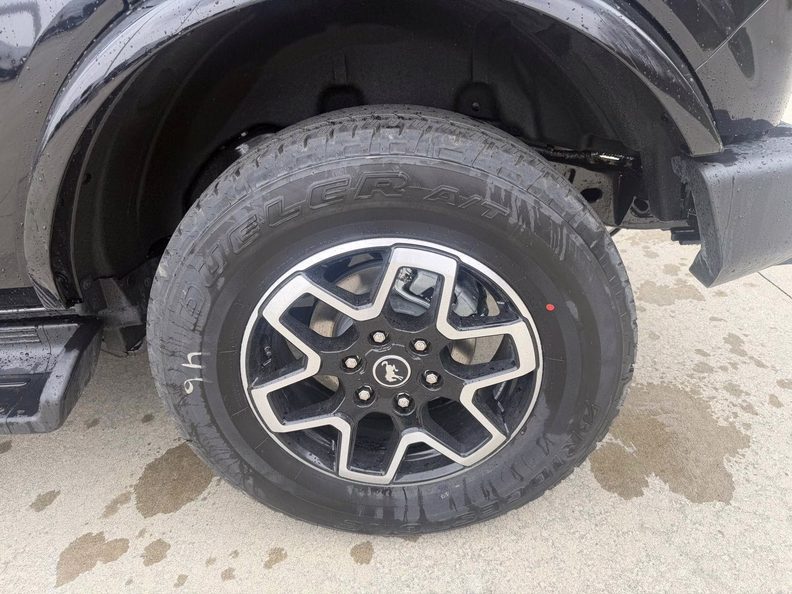 2026 Shadow Black Ford Bronco Outer Banks 4X4 SUV