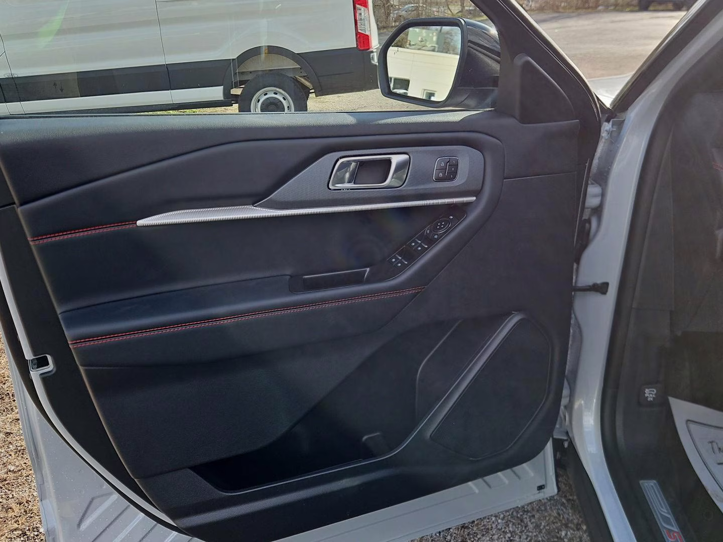 2026 Space White Ford Explorer ST-Line 4X4 SUV