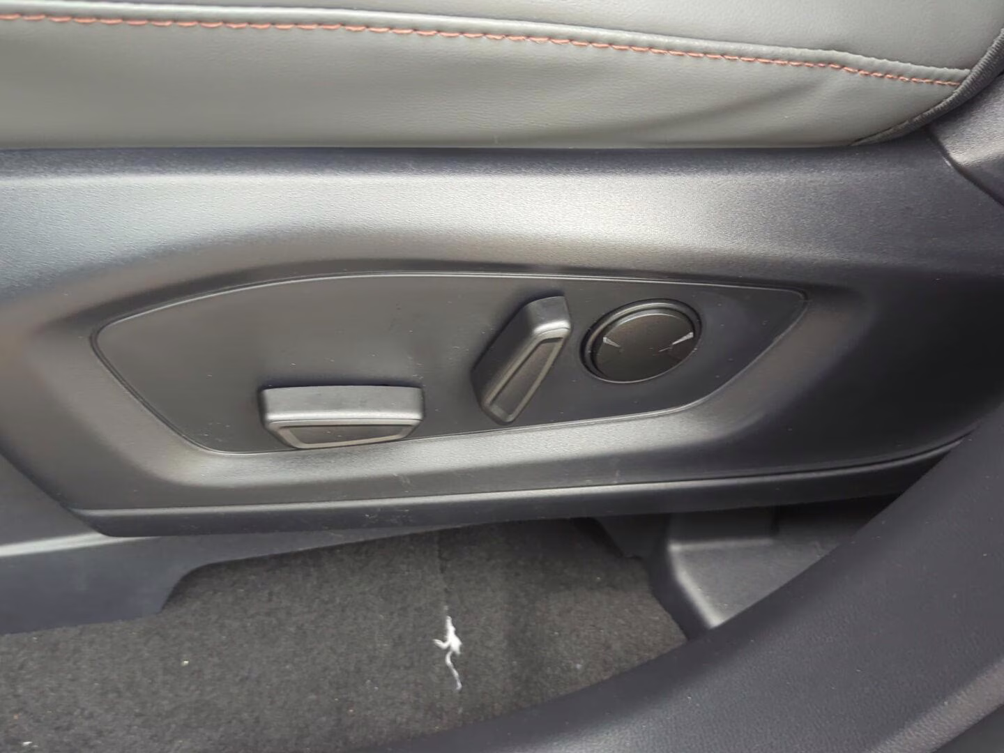 2026 Carbonized Gray Metallic Ford Explorer Active 4X4 SUV