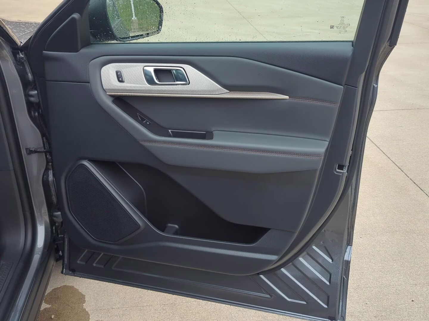 2026 Carbonized Gray Metallic Ford Explorer Active 4X4 SUV