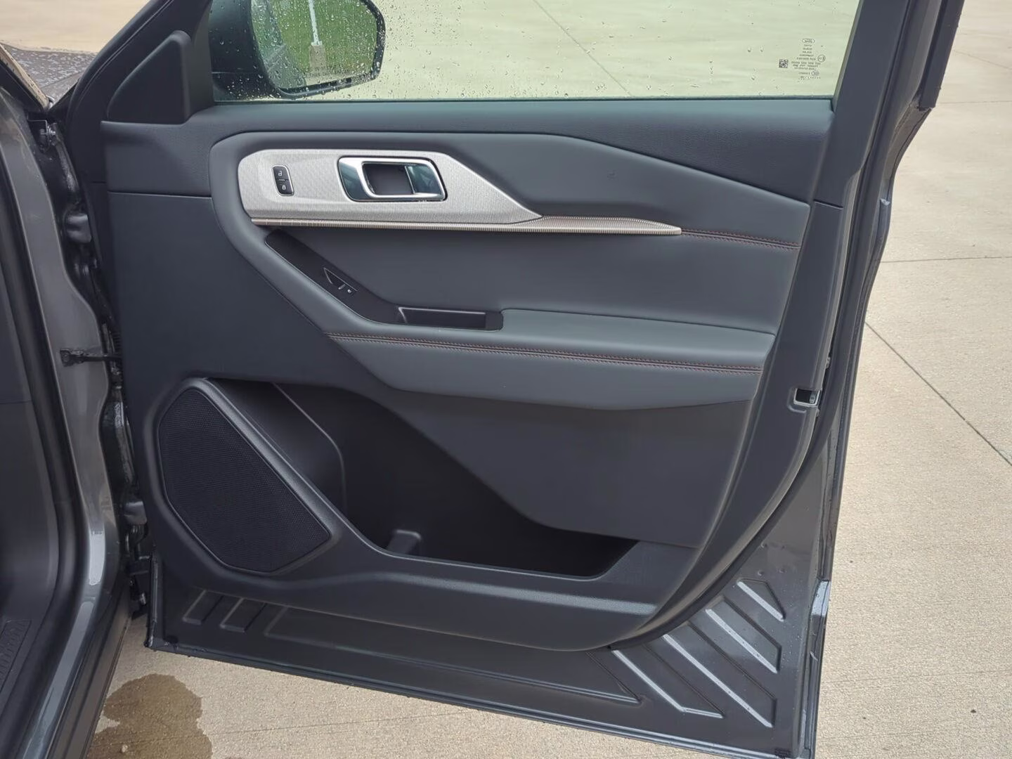 2026 Carbonized Gray Metallic Ford Explorer Active 4X4 SUV