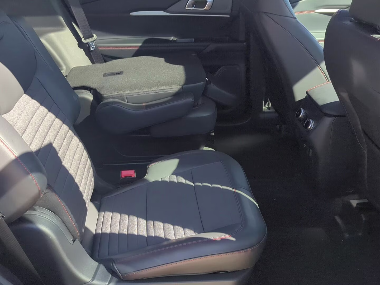 2026 Vapor Blue Metallic Ford Explorer ST-Line 4X4 SUV