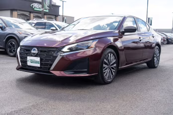 2025 Garnet Pearl Metallic Nissan Altima 2.5 SV FWD Sedan