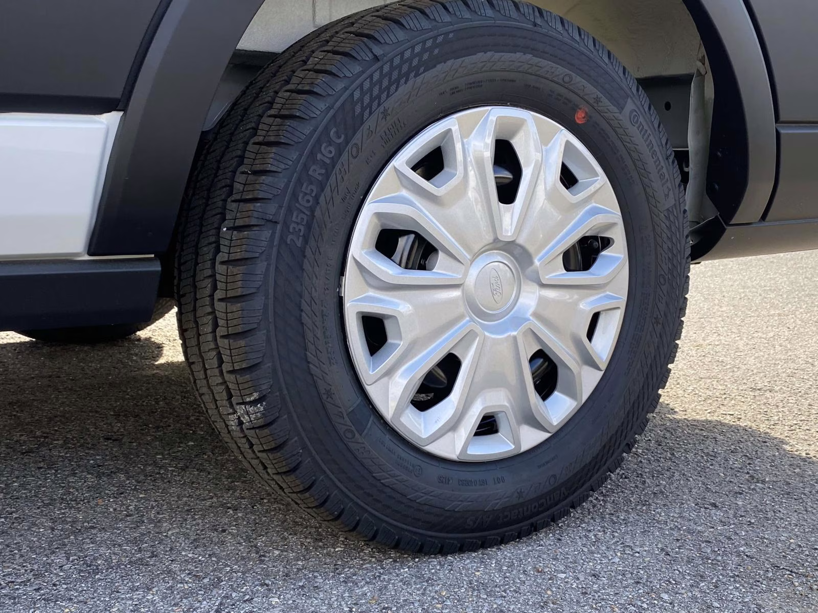 2026 Oxford White Ford Transit-350 XLT RWD Crossover