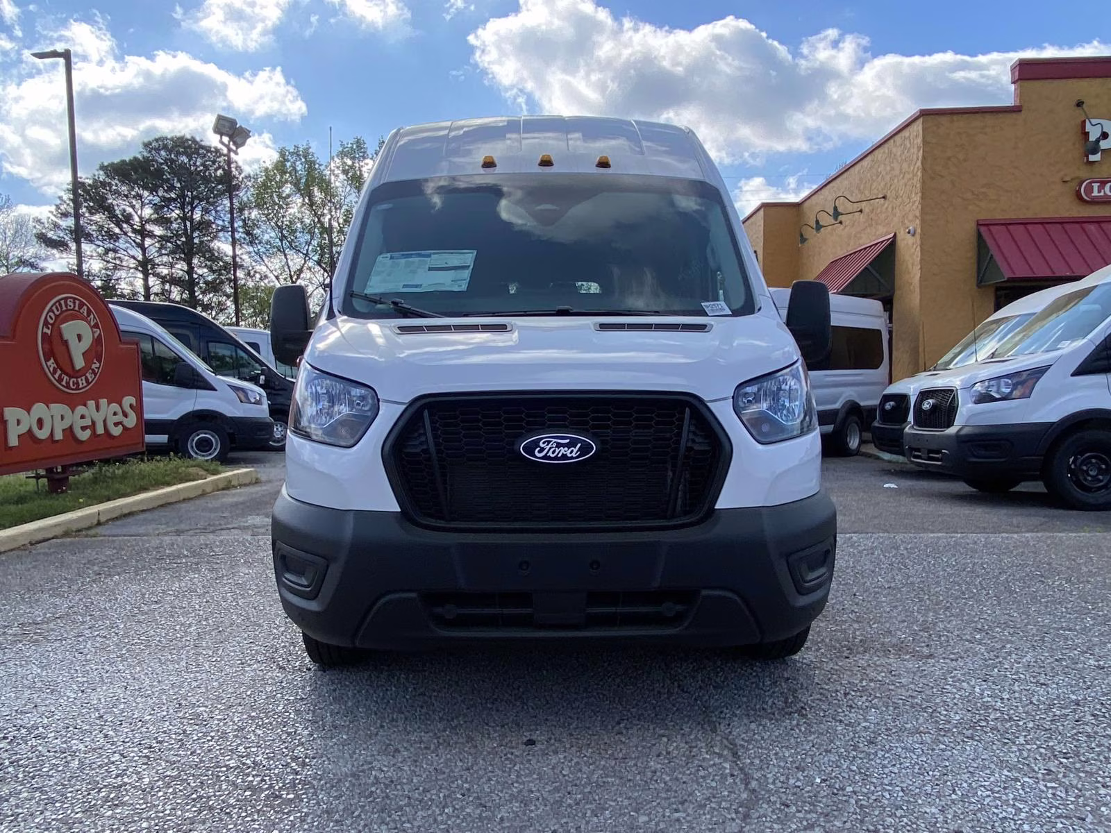 2026 Oxford White Ford Transit-350 XLT RWD Crossover