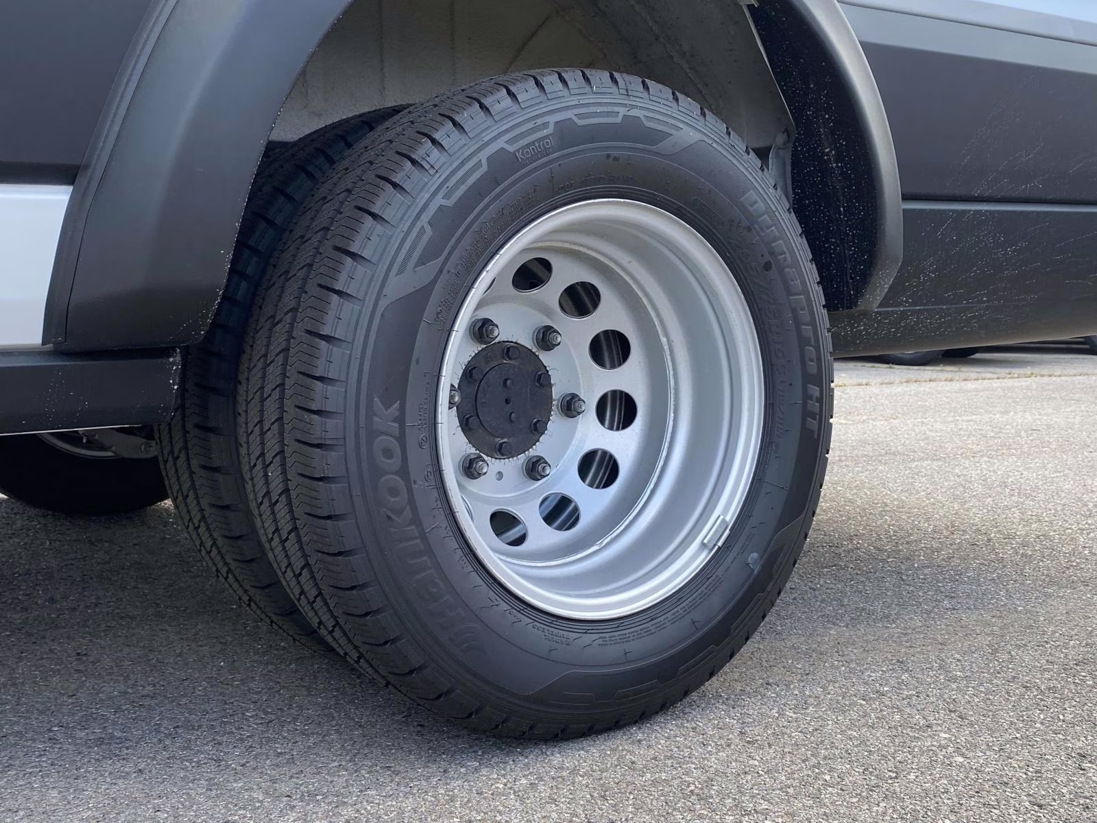 2026 Oxford White Ford Transit-350 XLT RWD Crossover