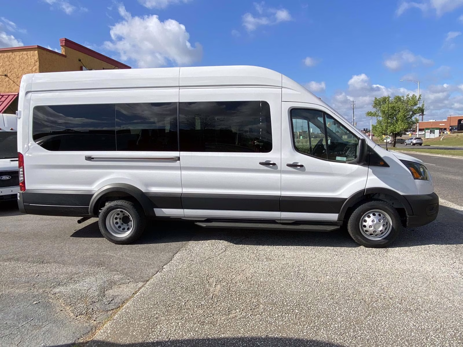 2026 Oxford White Ford Transit-350 XLT RWD Crossover