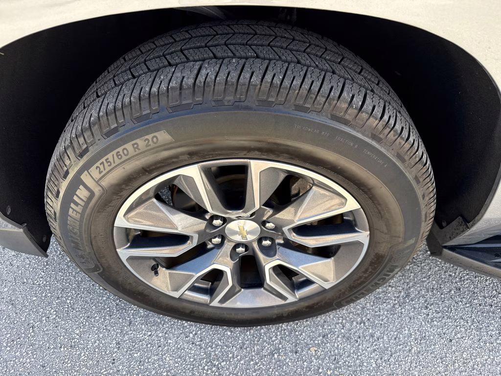 2021 Satin Steel Metallic Chevrolet Suburban LT RWD SUV