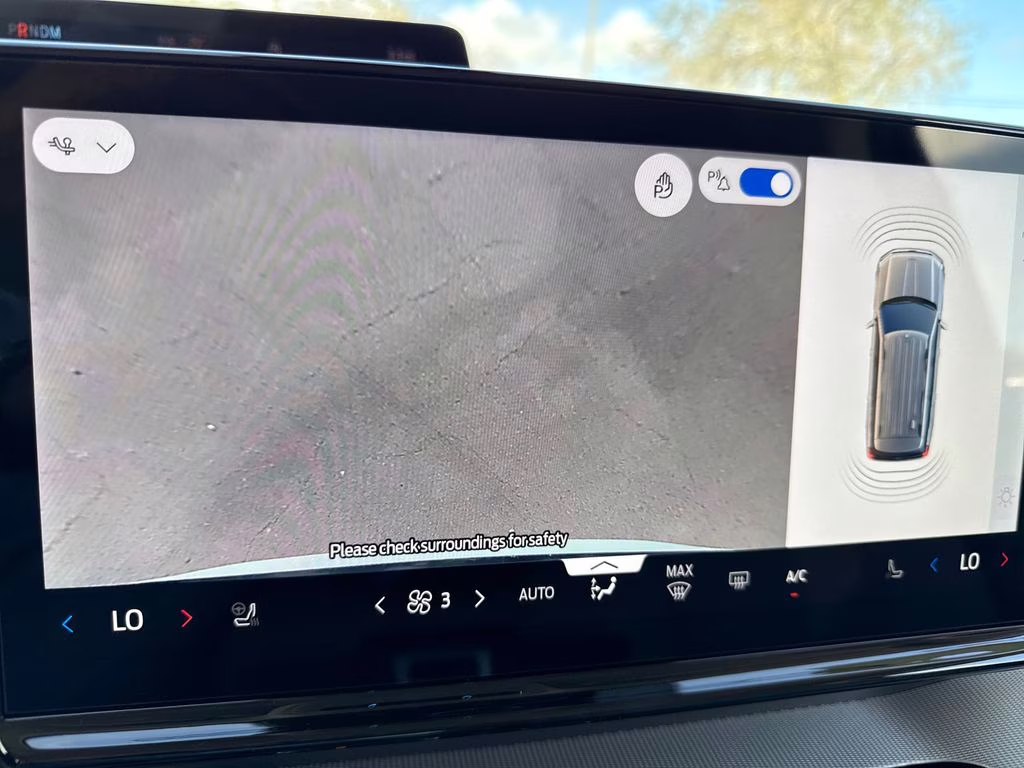 2026 Star White Metallic Tri-Coat Ford Expedition Active RWD SUV