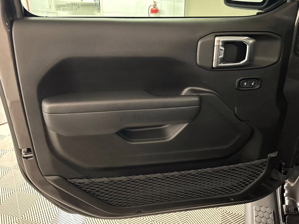 2025 Granite Crystal Metallic Clearcoat Jeep Wrangler Sport 4X4 SUV