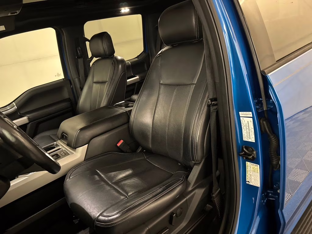 2020 Velocity Blue Metallic Ford F-150 Lariat RWD Truck