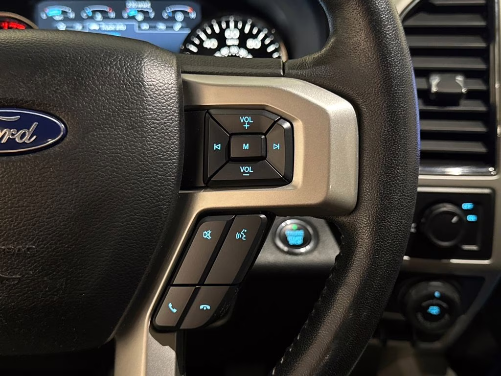 2020 Velocity Blue Metallic Ford F-150 Lariat RWD Truck