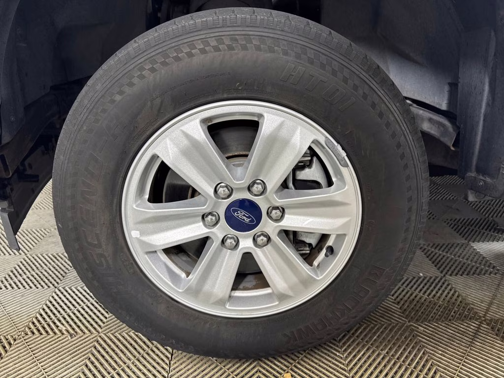 2017 Oxford White Ford F-150 XL RWD Truck