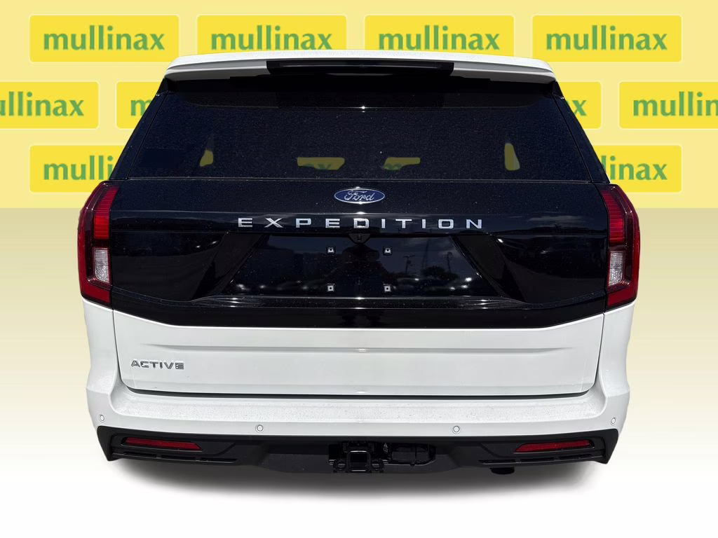 2026 Star White Metallic Tri-Coat Ford Expedition Active RWD SUV