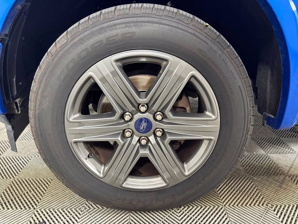 2020 Velocity Blue Metallic Ford F-150 Lariat RWD Truck