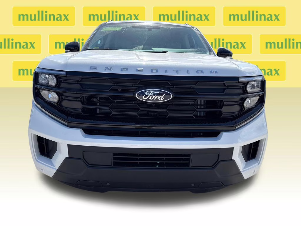 2026 Star White Metallic Tri-Coat Ford Expedition Active RWD SUV