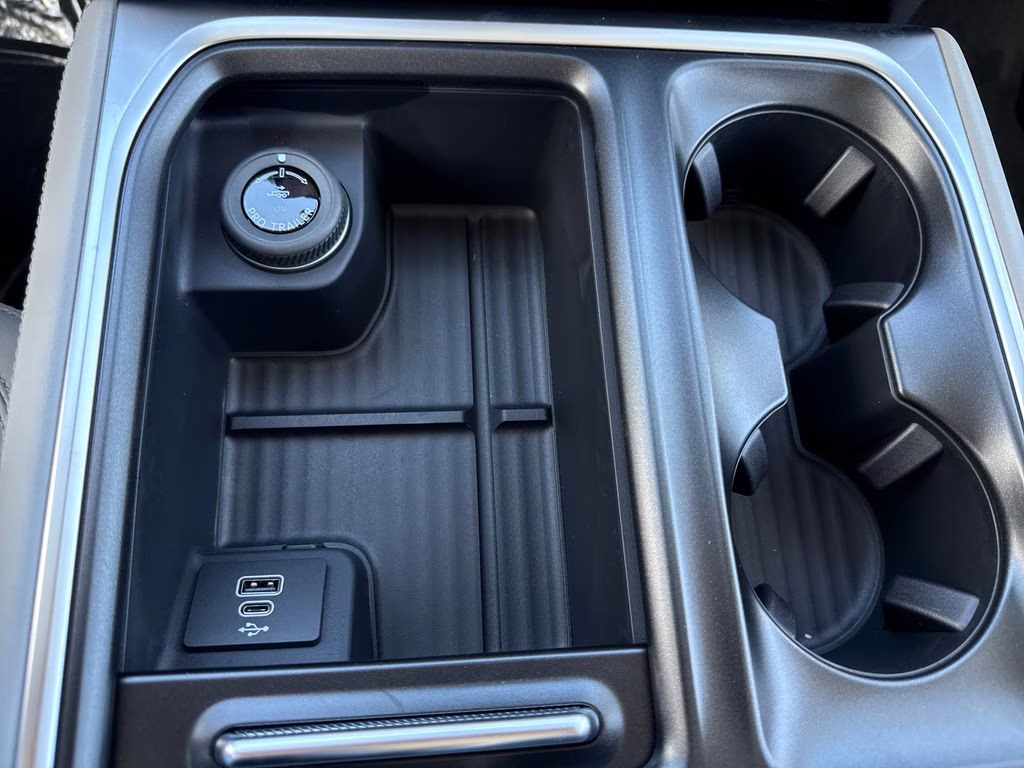 2026 Star White Metallic Tri-Coat Ford Expedition Active RWD SUV