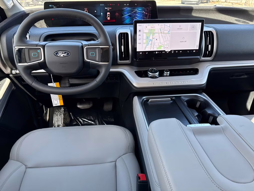 2026 Star White Metallic Tri-Coat Ford Expedition Active RWD SUV