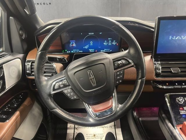 2023 Ocean Drive Blue Metallic Tinted Clearcoat Lincoln Navigator Reserve 4X4 SUV