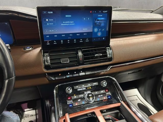 2023 Ocean Drive Blue Metallic Tinted Clearcoat Lincoln Navigator Reserve 4X4 SUV