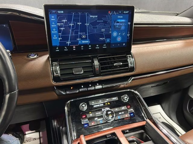 2023 Ocean Drive Blue Metallic Tinted Clearcoat Lincoln Navigator Reserve 4X4 SUV