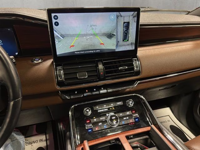 2023 Ocean Drive Blue Metallic Tinted Clearcoat Lincoln Navigator Reserve 4X4 SUV