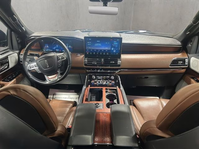 2023 Ocean Drive Blue Metallic Tinted Clearcoat Lincoln Navigator Reserve 4X4 SUV