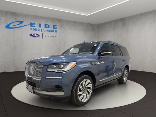 2023 Ocean Drive Blue Metallic Tinted Clearcoat Lincoln Navigator Reserve 4X4 SUV