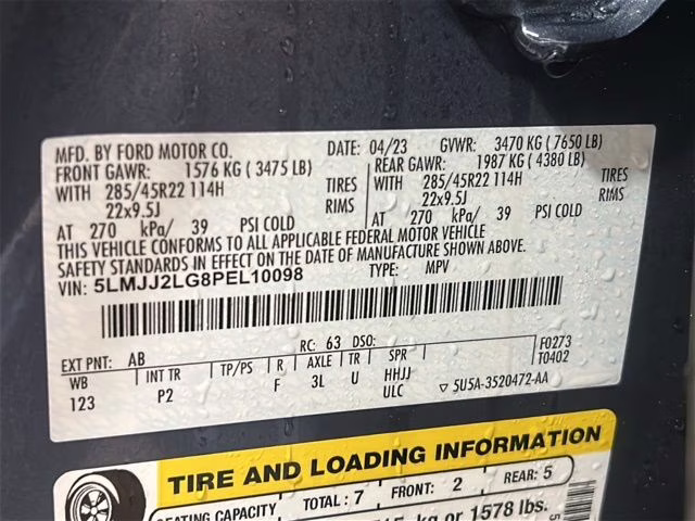 2023 Ocean Drive Blue Metallic Tinted Clearcoat Lincoln Navigator Reserve 4X4 SUV