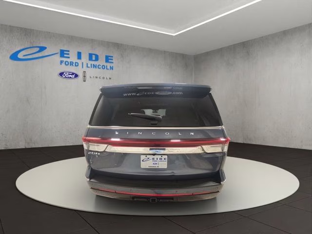 2023 Ocean Drive Blue Metallic Tinted Clearcoat Lincoln Navigator Reserve 4X4 SUV