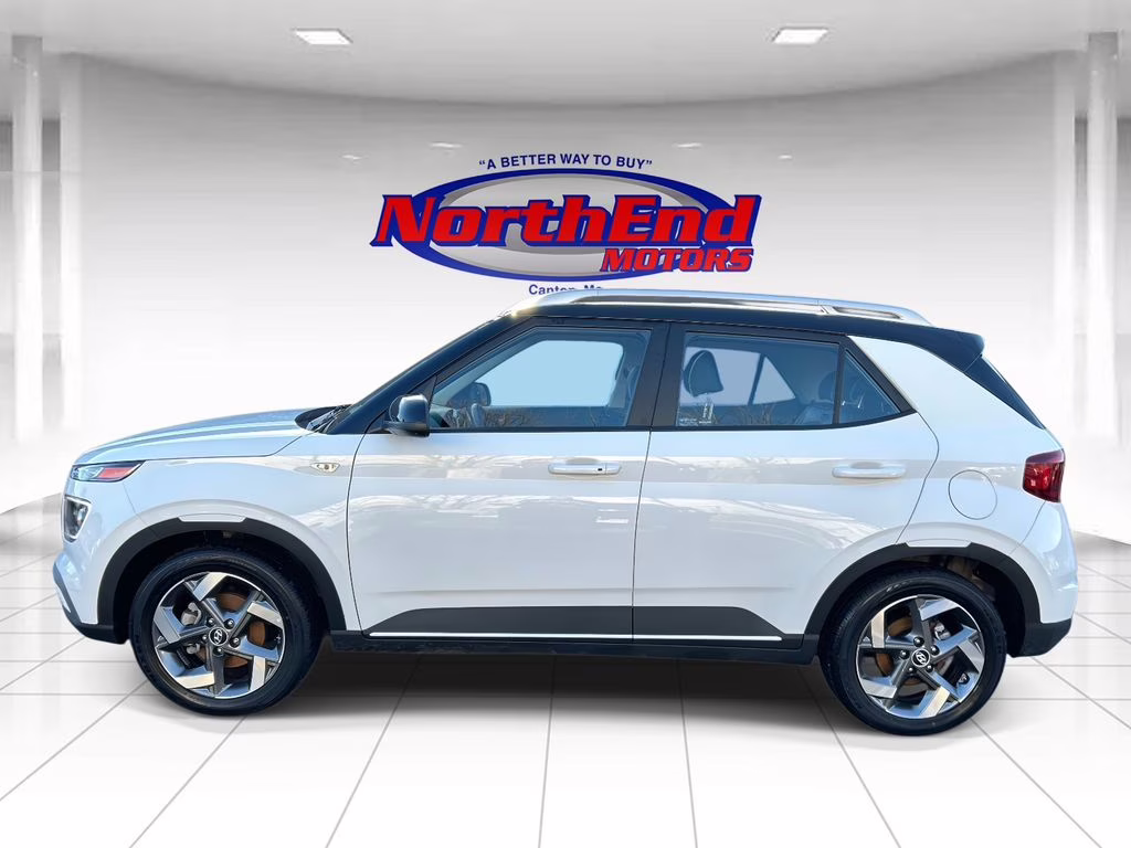 2025 Lunar White w/Black Roof Hyundai Venue Limited FWD SUV